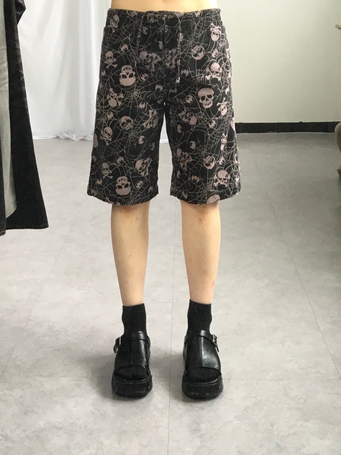 Skull pattern half pants 상품이미지1