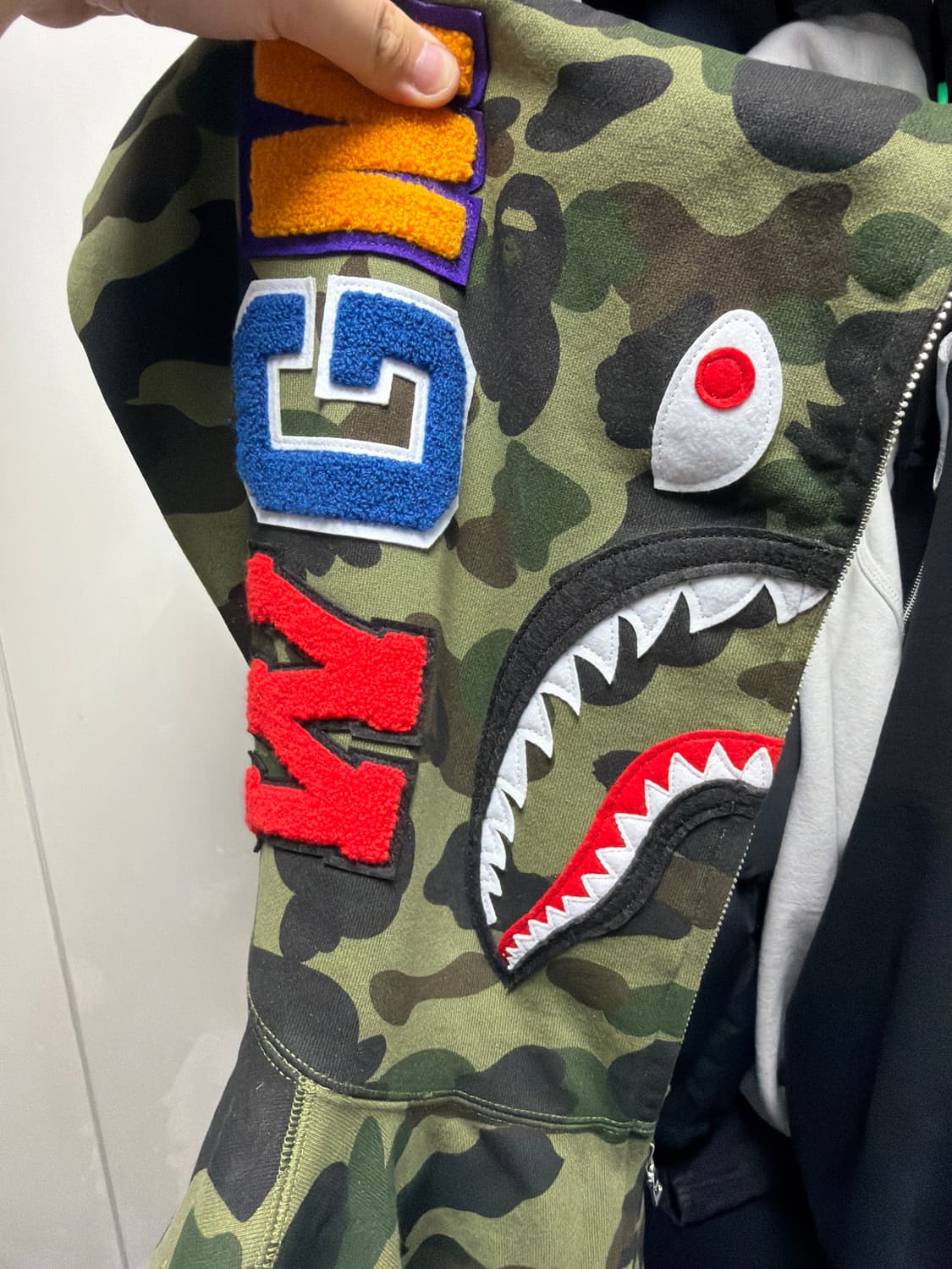 베이프 샤크후드 녹계 L 상품이미지2