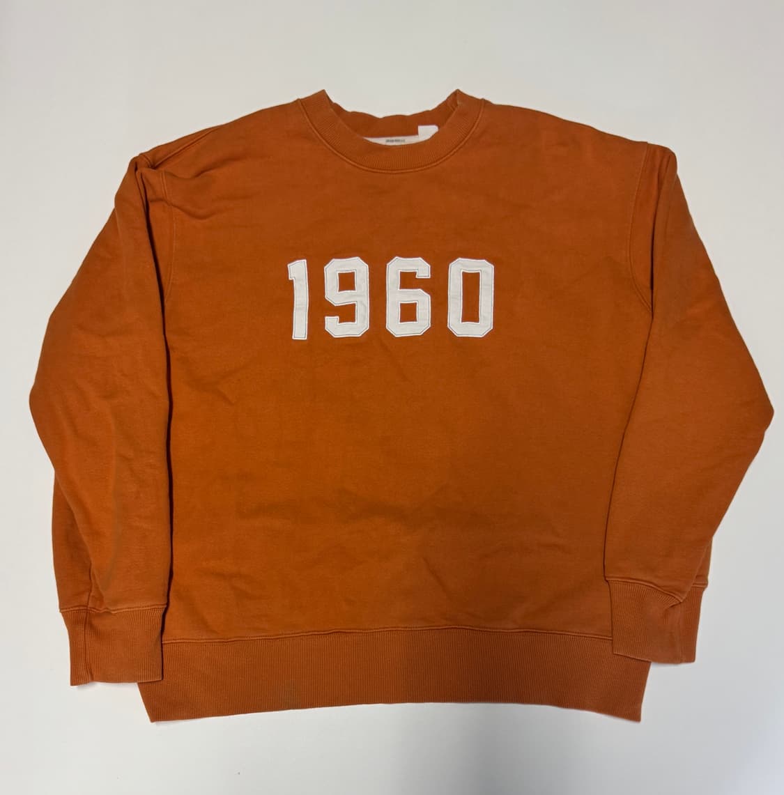 유니폼브릿지 1960 스펠로고 오버핏 맨투맨 XL 오렌지 상품이미지1