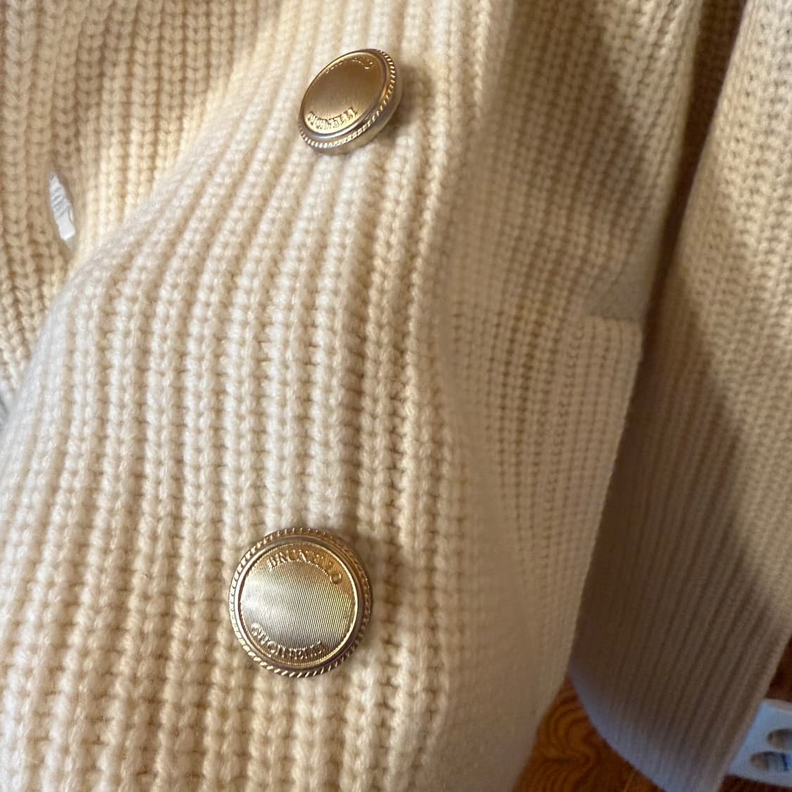 새상품) 브루넬로 쿠치넬리 24 f/w 금장 니트 가디건 자켓 상품이미지6