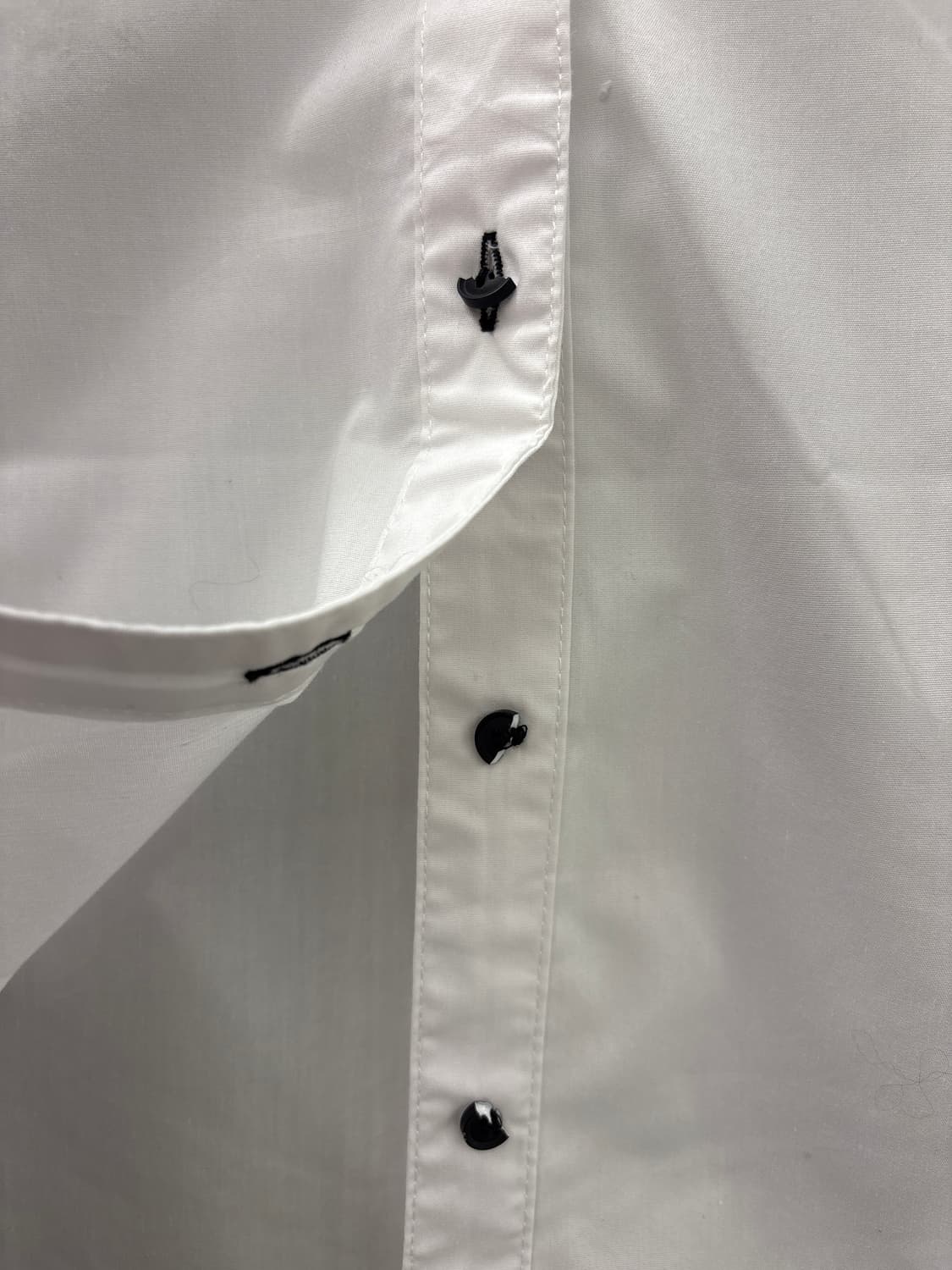 버튼카라 화이트 셔츠 상품이미지3