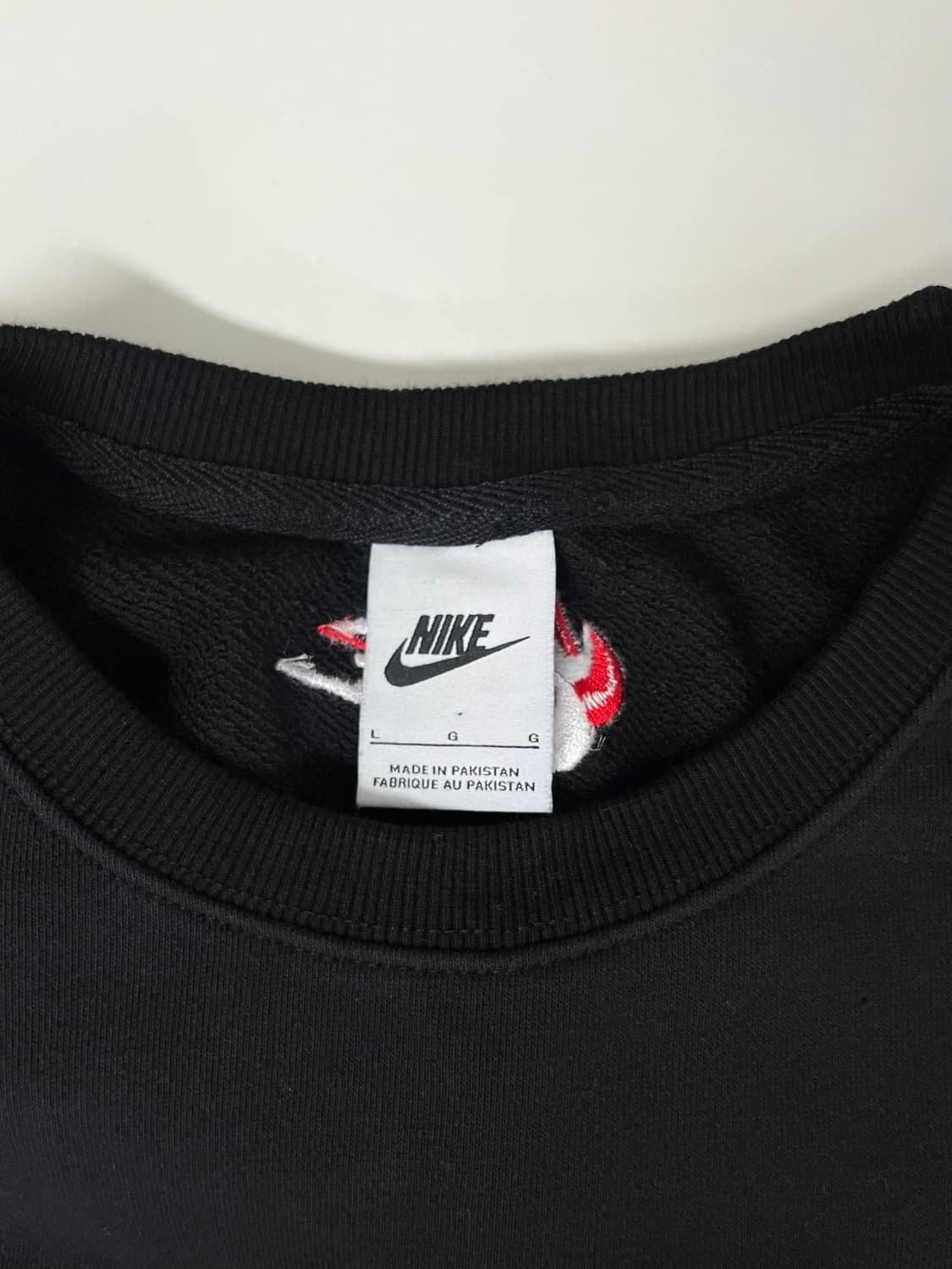 L) 나이키 멀티 스우시 맨투맨 블랙 상품이미지4