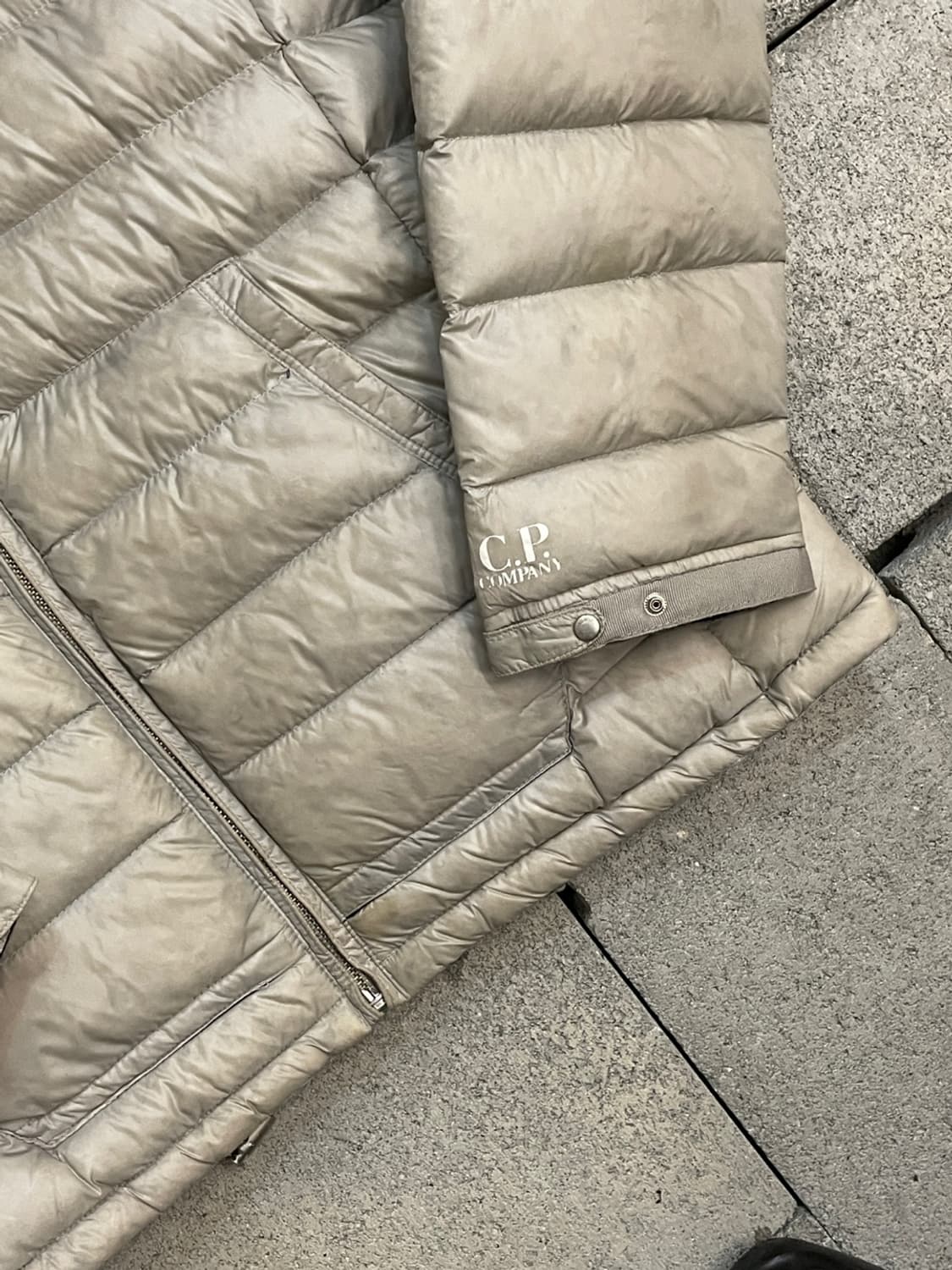 씨피 컴퍼니 고글 경량 패딩 상품이미지3