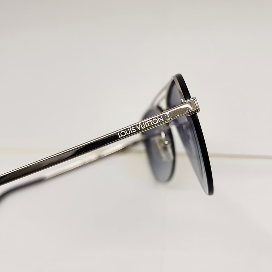 루이비통 Z1271E 클락와이즈 다미에 남성 선글라스 상품이미지4