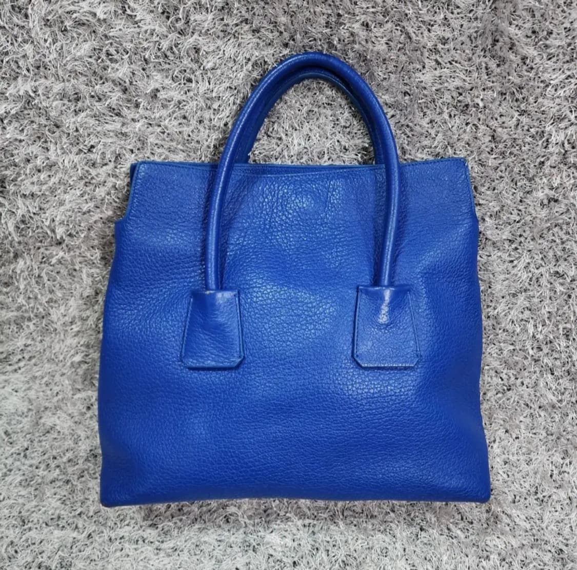 버버리 레더 토트백 상품이미지2