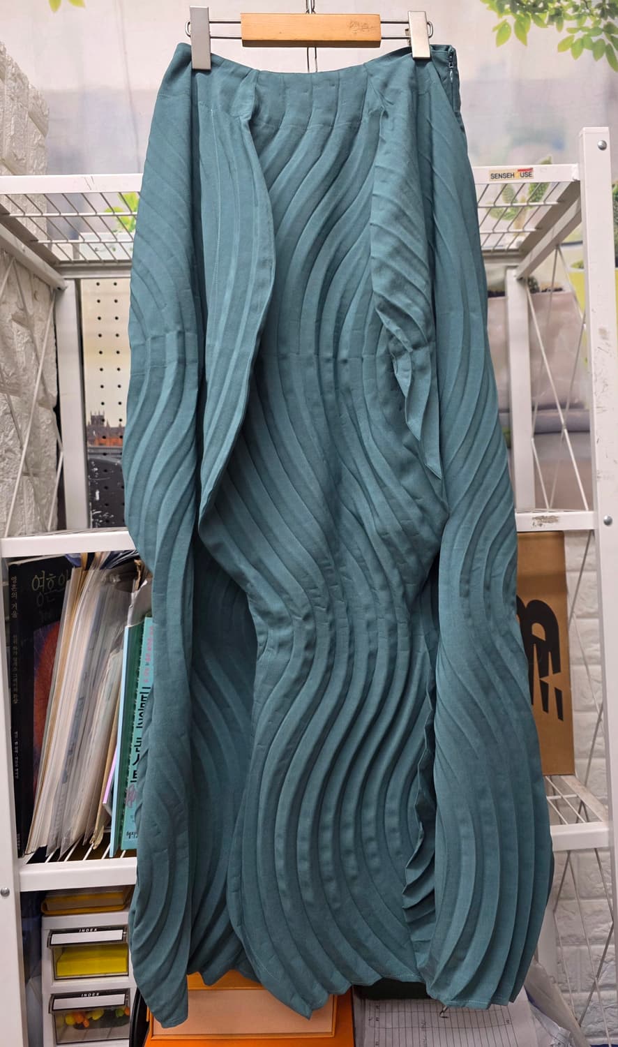 이세이미야케 레조넌트 롱스커트 26 아트웨어 플리츠 3사이즈 WM52 상품이미지1