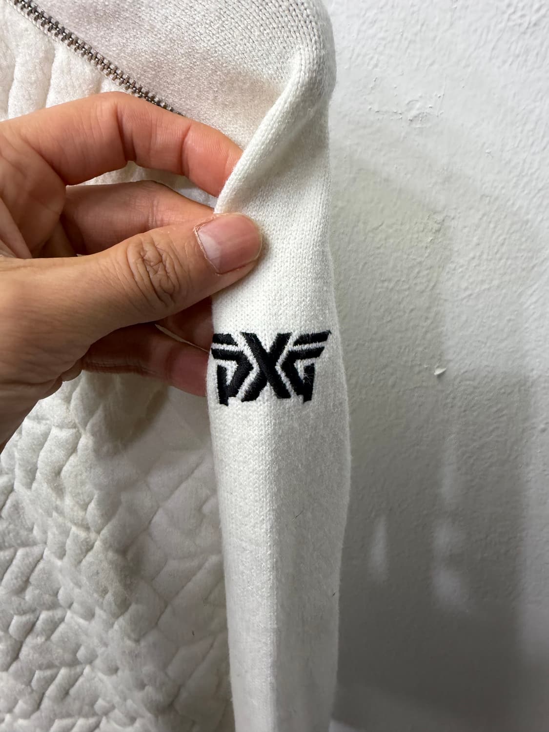 정품) PXG 여성 화이트 퀄팅 니트 탑 XS 상품이미지5