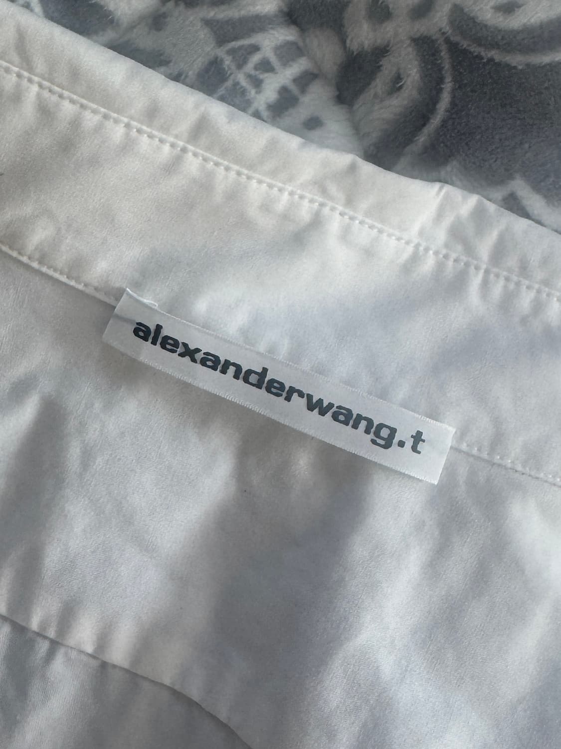 (트와이스 나연 착용) 알렉산더왕 오프숄더 셔츠 상품이미지4