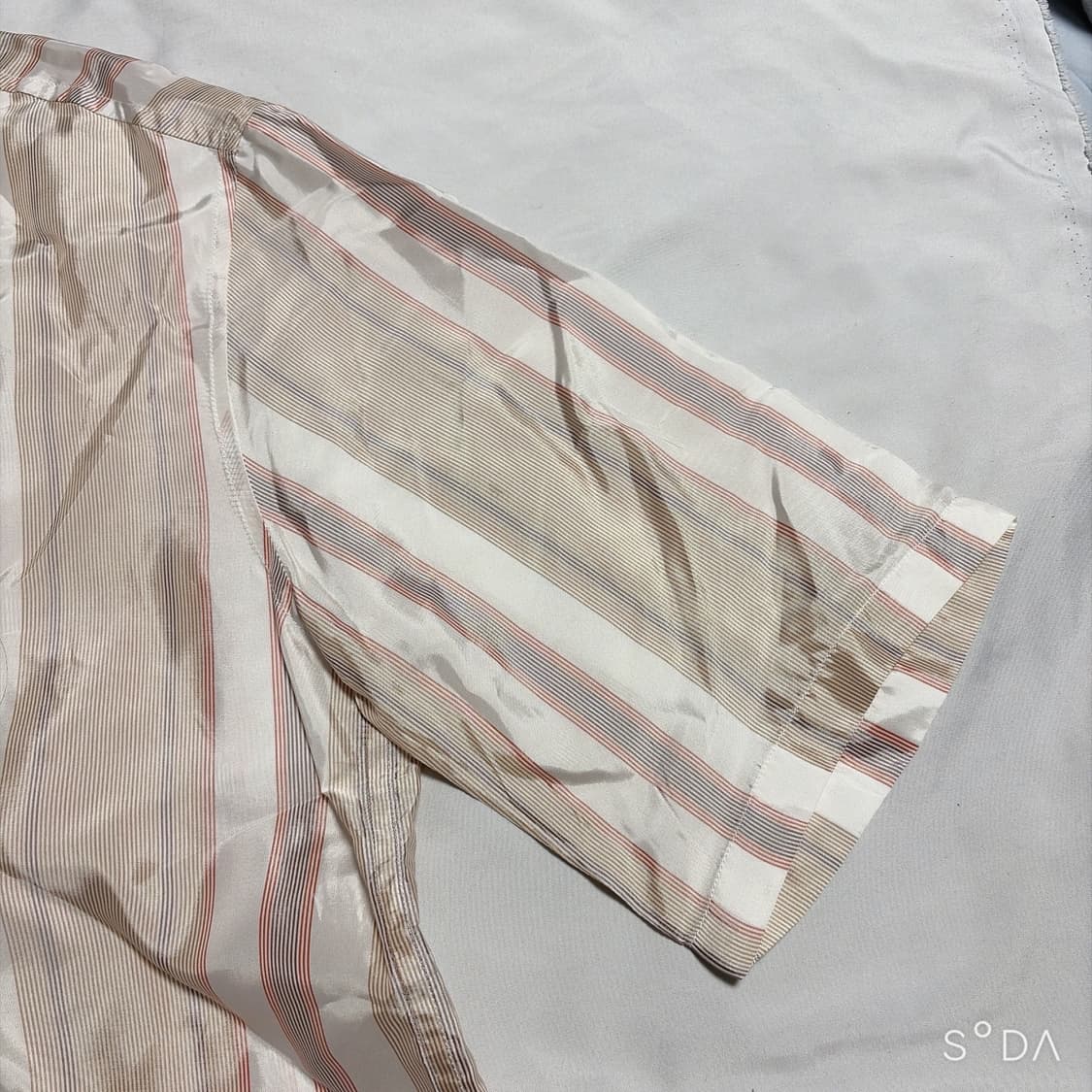 아크네 스튜디오 스트라이프 나일론 반팔 셔츠 상품이미지4