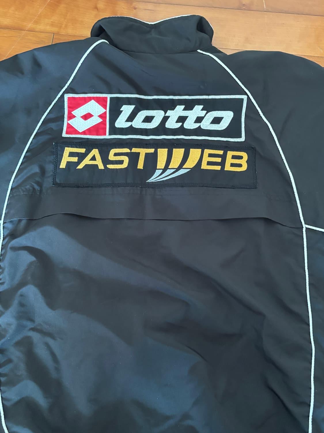 02-03 유벤투스 자켓 팝니다 XL사이즈 cfs구매 상품이미지2