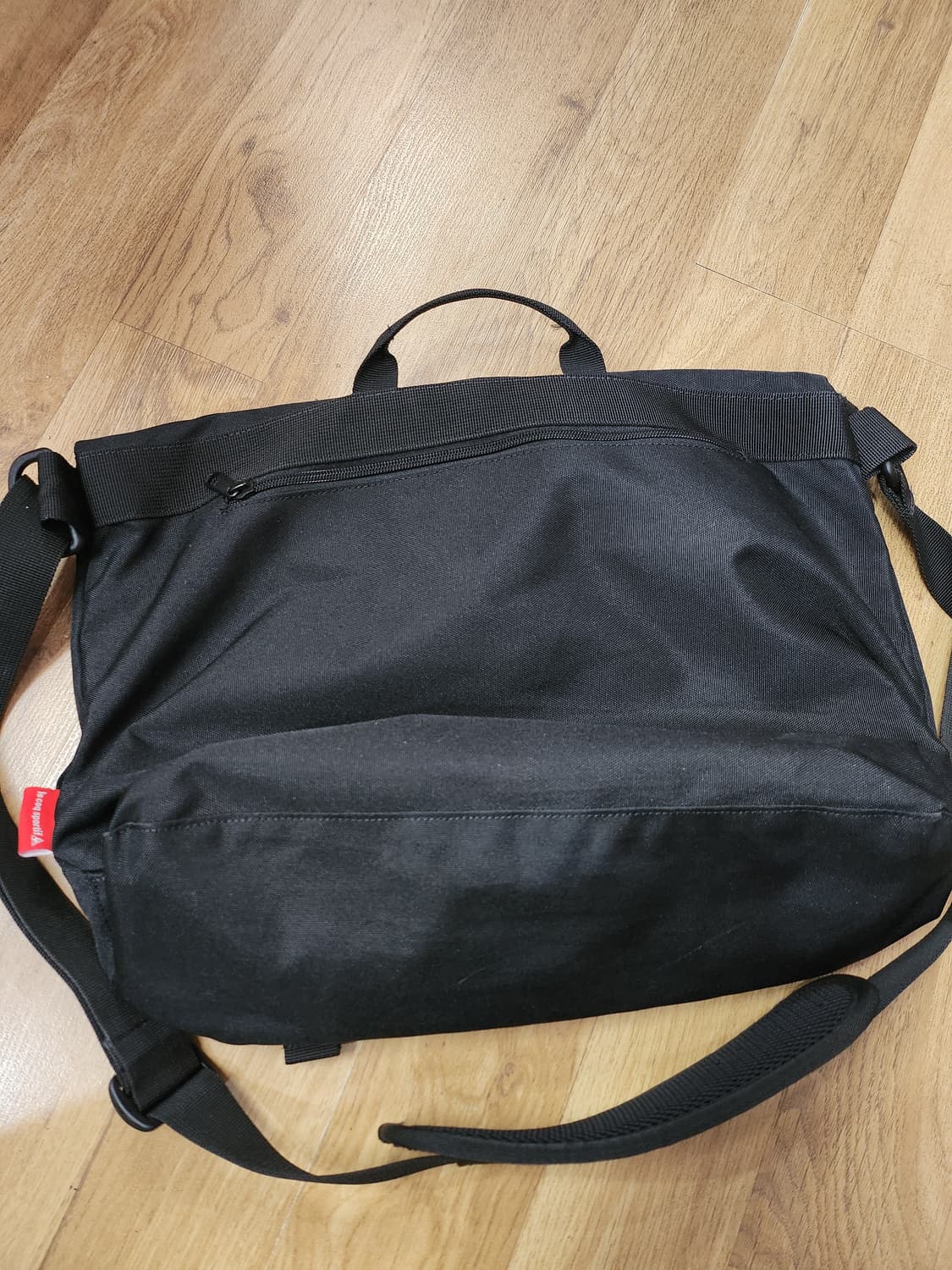 400) 르꼬끄 빅로고 메쉬포켓 메신저백 상품이미지2