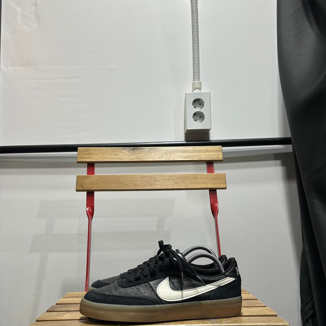 245) 나이키 운동화 여성 여자 신발 제이크루 킬샷 OG 블랙 검솔  상품이미지3