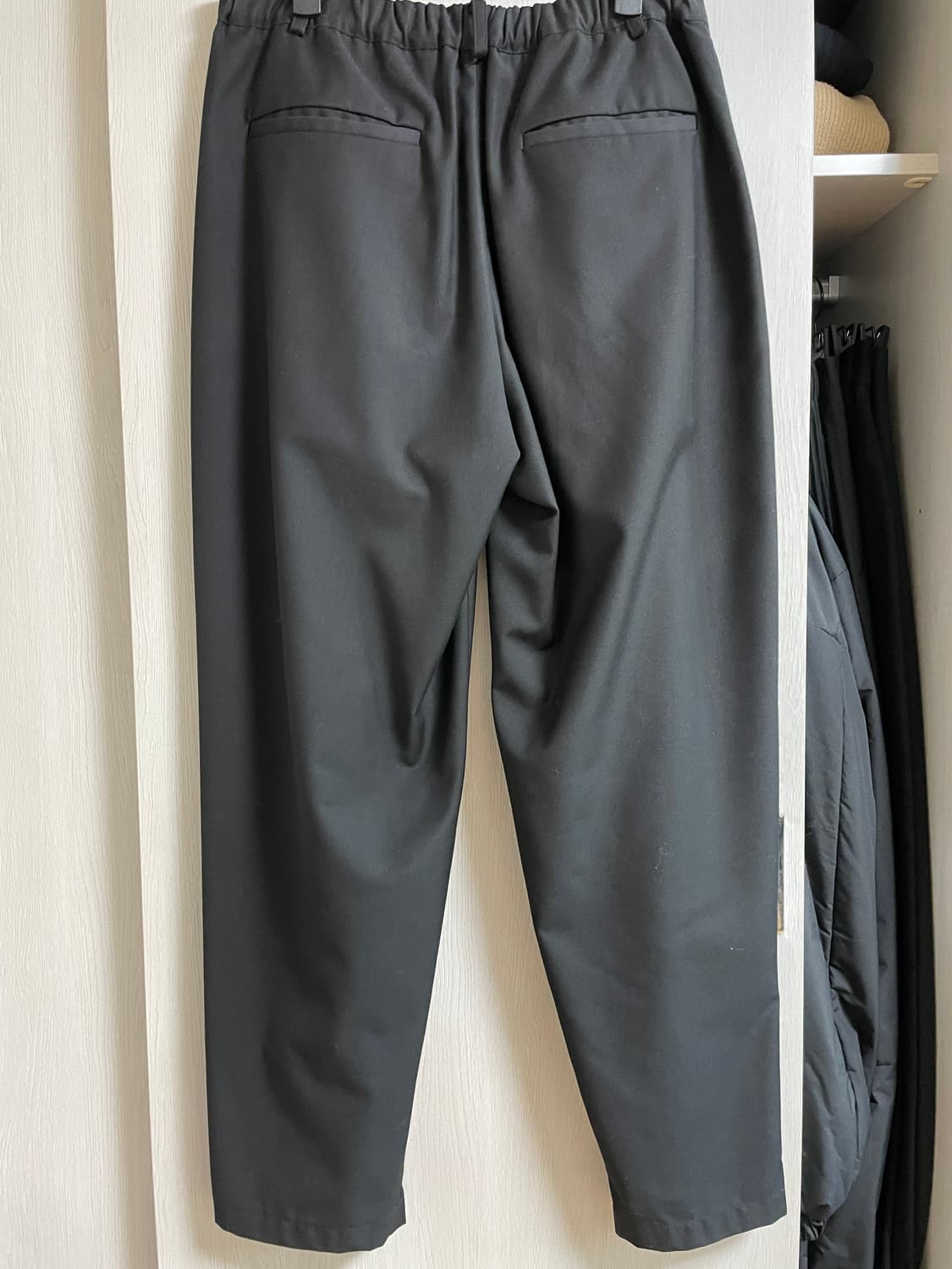 비얼디드키드 밴딩 실루엣 팬츠 블랙 M 상품이미지3