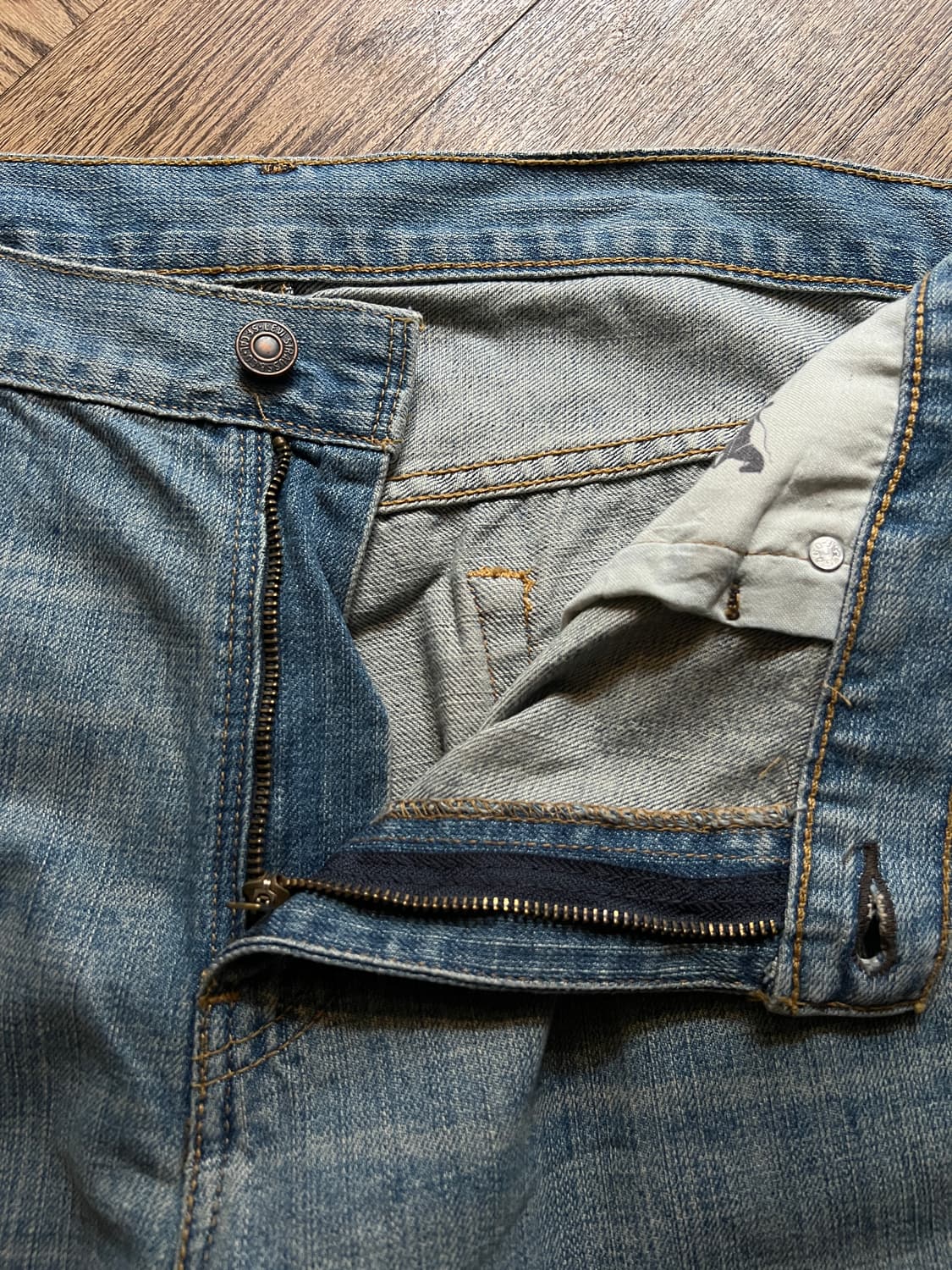 [34]리바이스 569 와이드핏 빈티지 워싱 라이트블루 데님 팬츠 상품이미지3