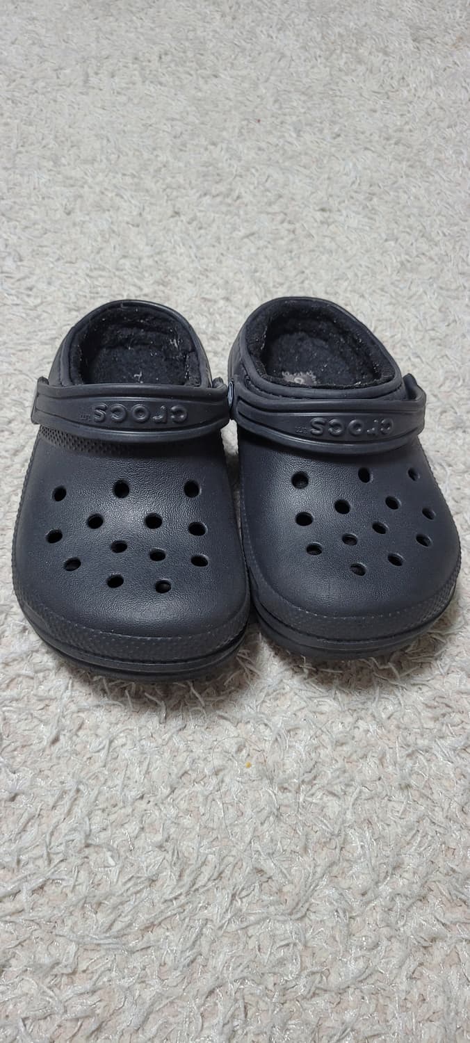 크록스 키즈 털 크록스 C10 상품이미지1