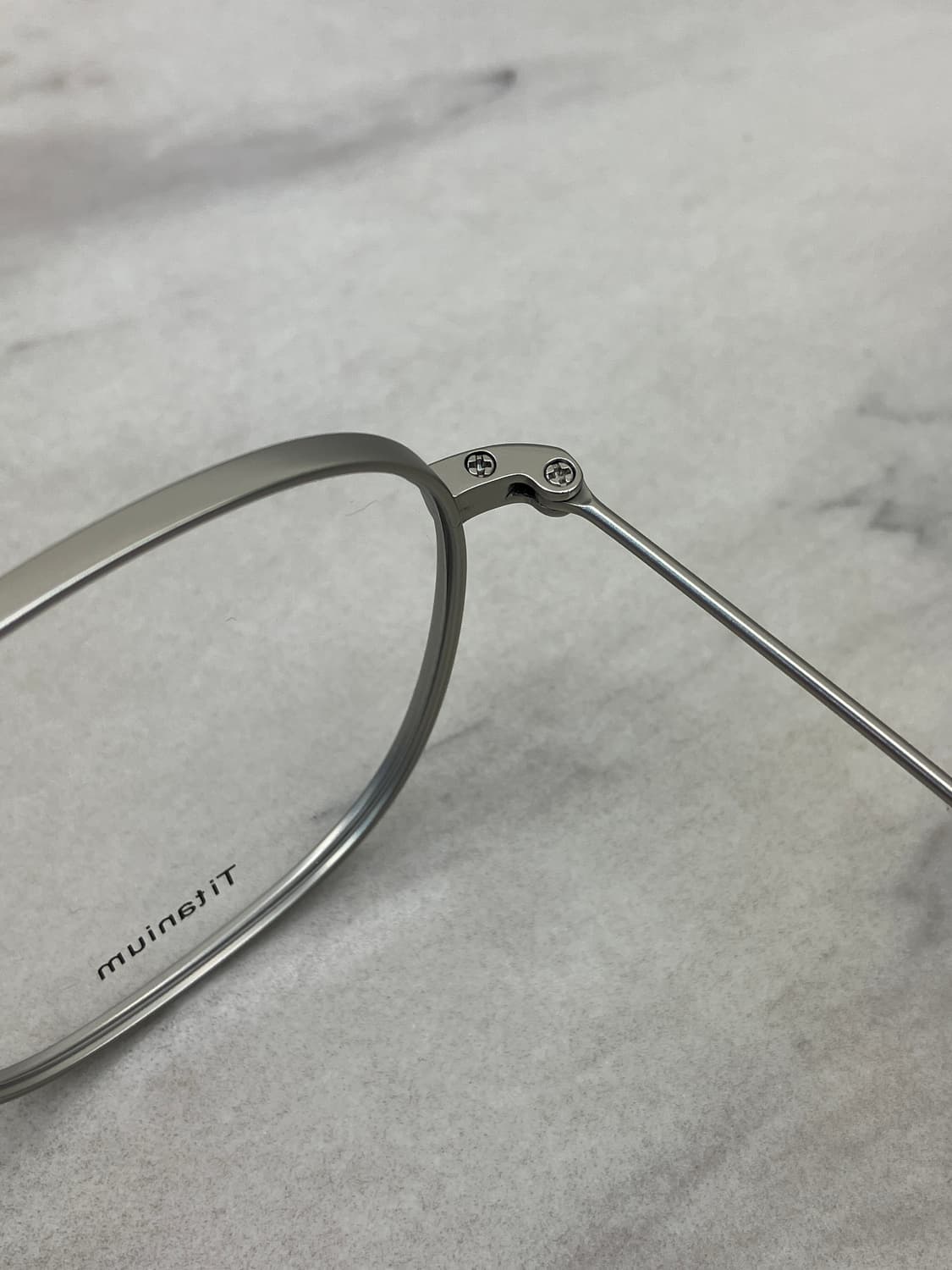 경성 京城 티타늄 올 실버 소프트 스퀘어 메탈테 안경 상품이미지3