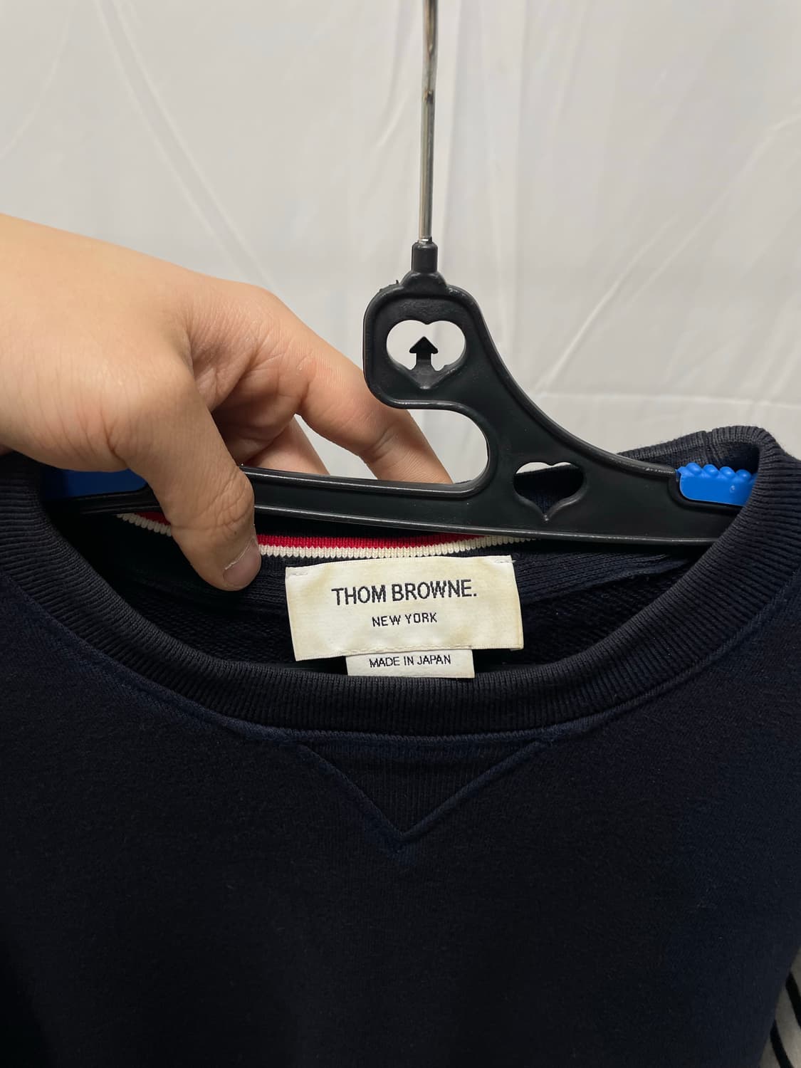 톰브라운 사선완장 맨투맨 네이비 [4] 상품이미지5