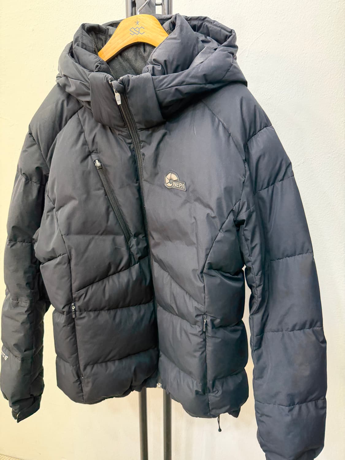 정품) 네파 남성 블랙 덕다운 패딩 110 상품이미지3