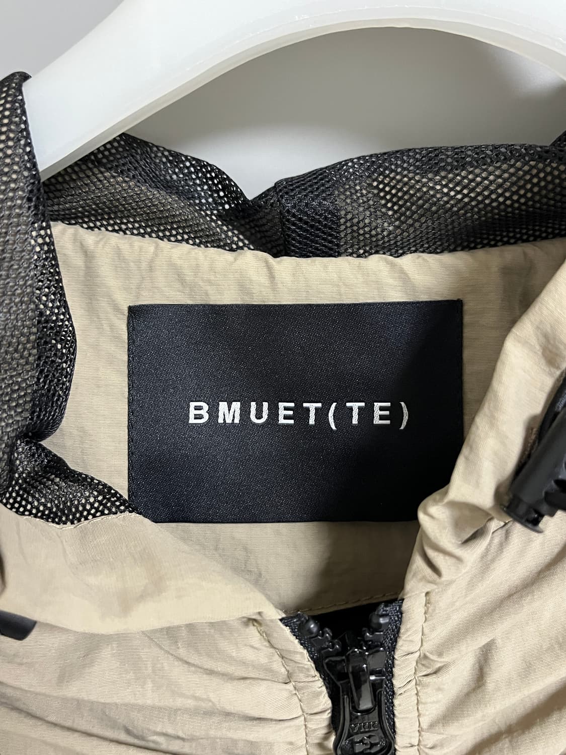 비뮈에트 베이지 셔링 바람막이 점퍼 상품이미지3