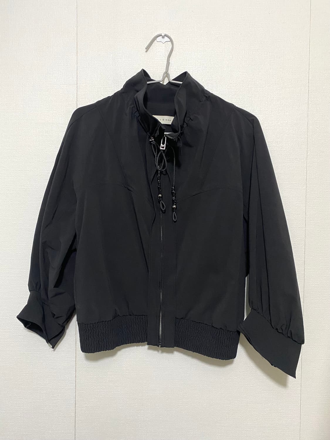 미샤 경량 크롭 집업 22SS  상품이미지2