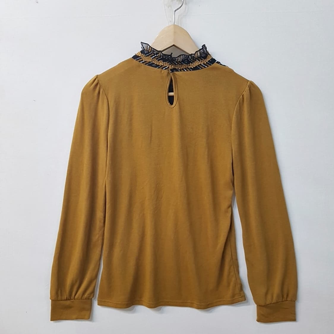 [새상품] axes femme 프릴 티셔츠 카멜 상품이미지3