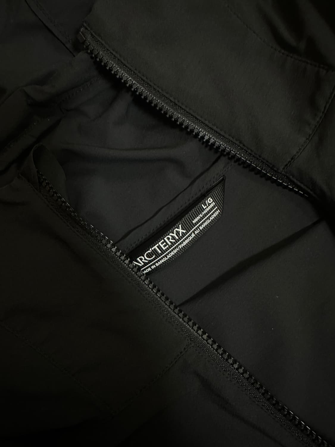 아크테릭스 스쿼미시 블랙 바람막이 상품이미지3