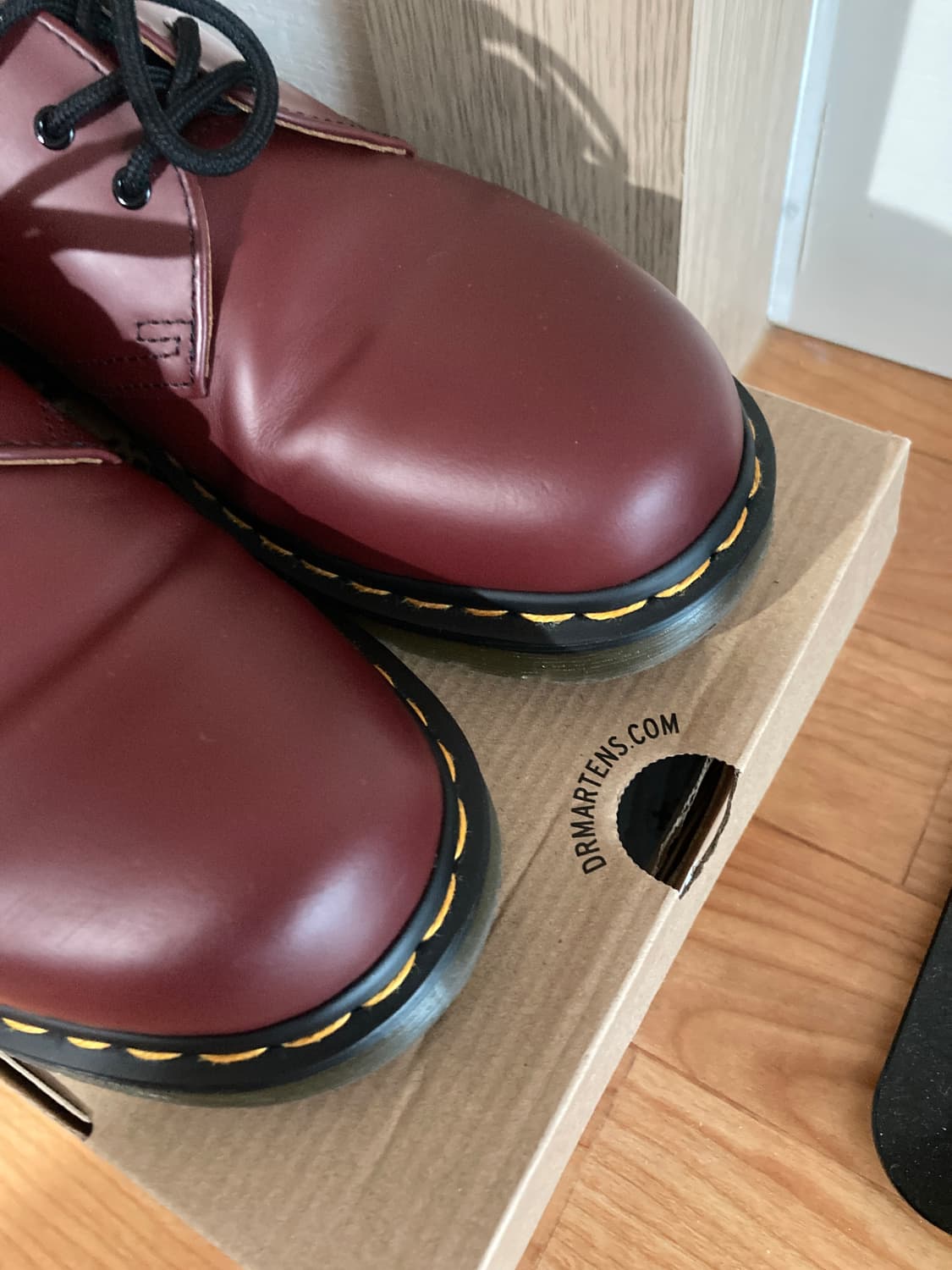 닥터마틴 1461 스무스 레더 옥스포드 슈즈 체리 레드 상품이미지3