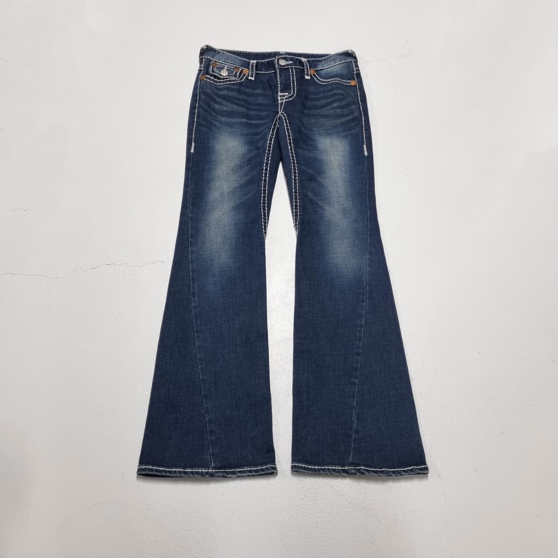 TRUE RELIGION JOEY SUPER T 부츠컷 데님팬츠 - 28 상품이미지3