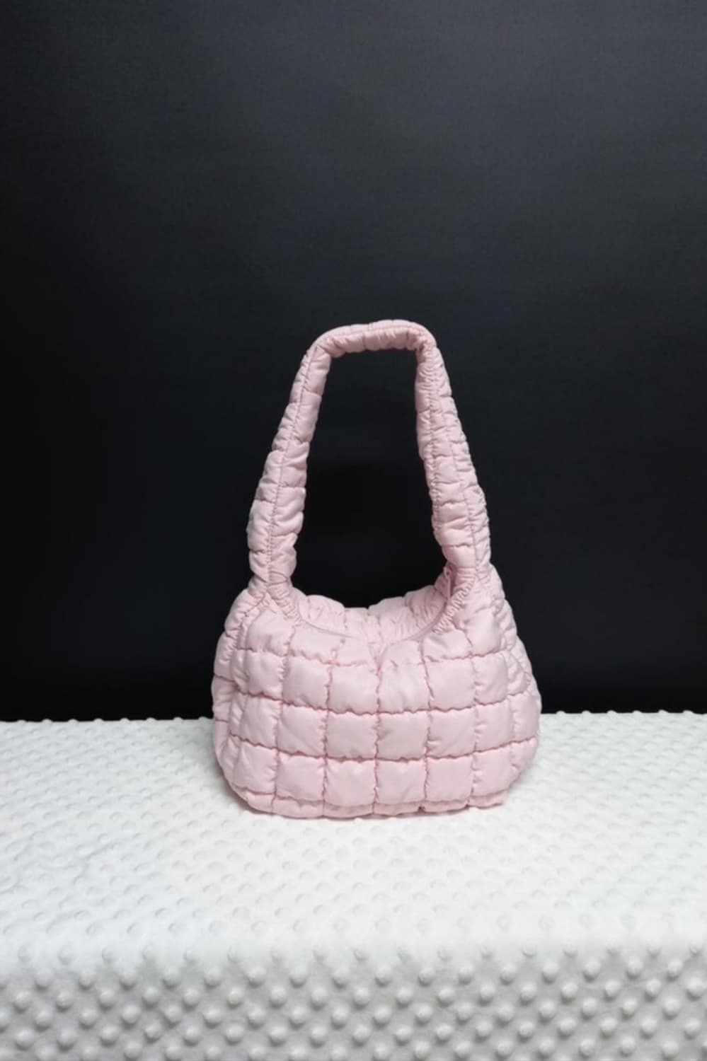 COS 코스 한정판 핑크 퀄팅 패딩 구름 토트백 상품이미지1