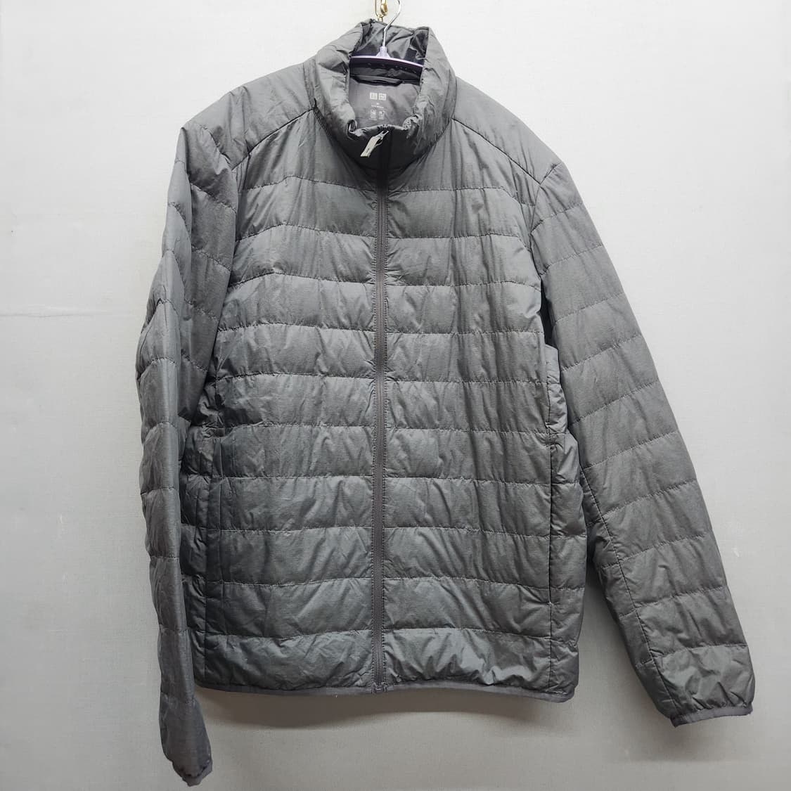 유니클로 라이트 그레이 경량 다운 패딩 L 상품이미지1