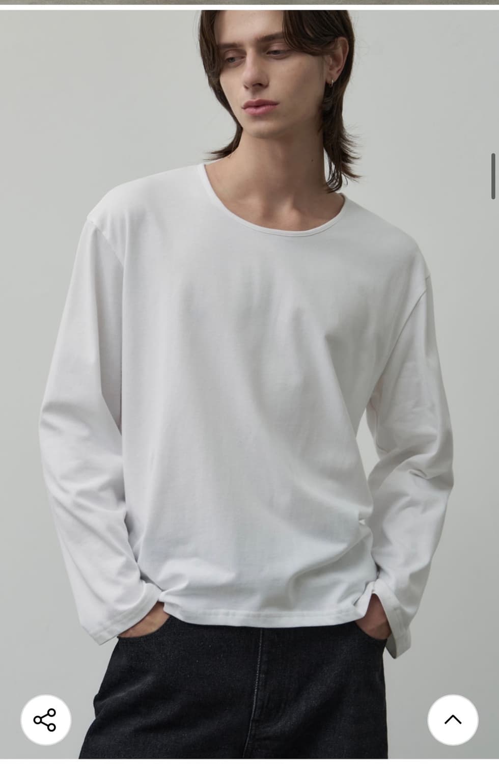 (새상품)(L) 알리스 플루이드 U넥 크롭 롱 슬리브 티셔츠 WHITE 상품이미지5