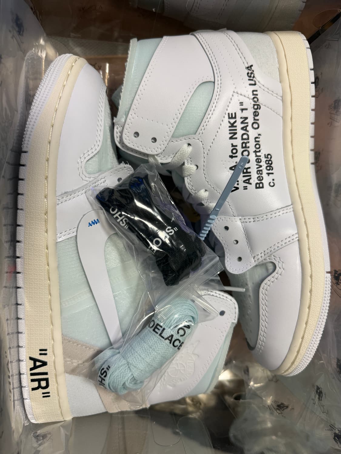 [270] 조던1 오프화이트 알래스카  상품이미지1