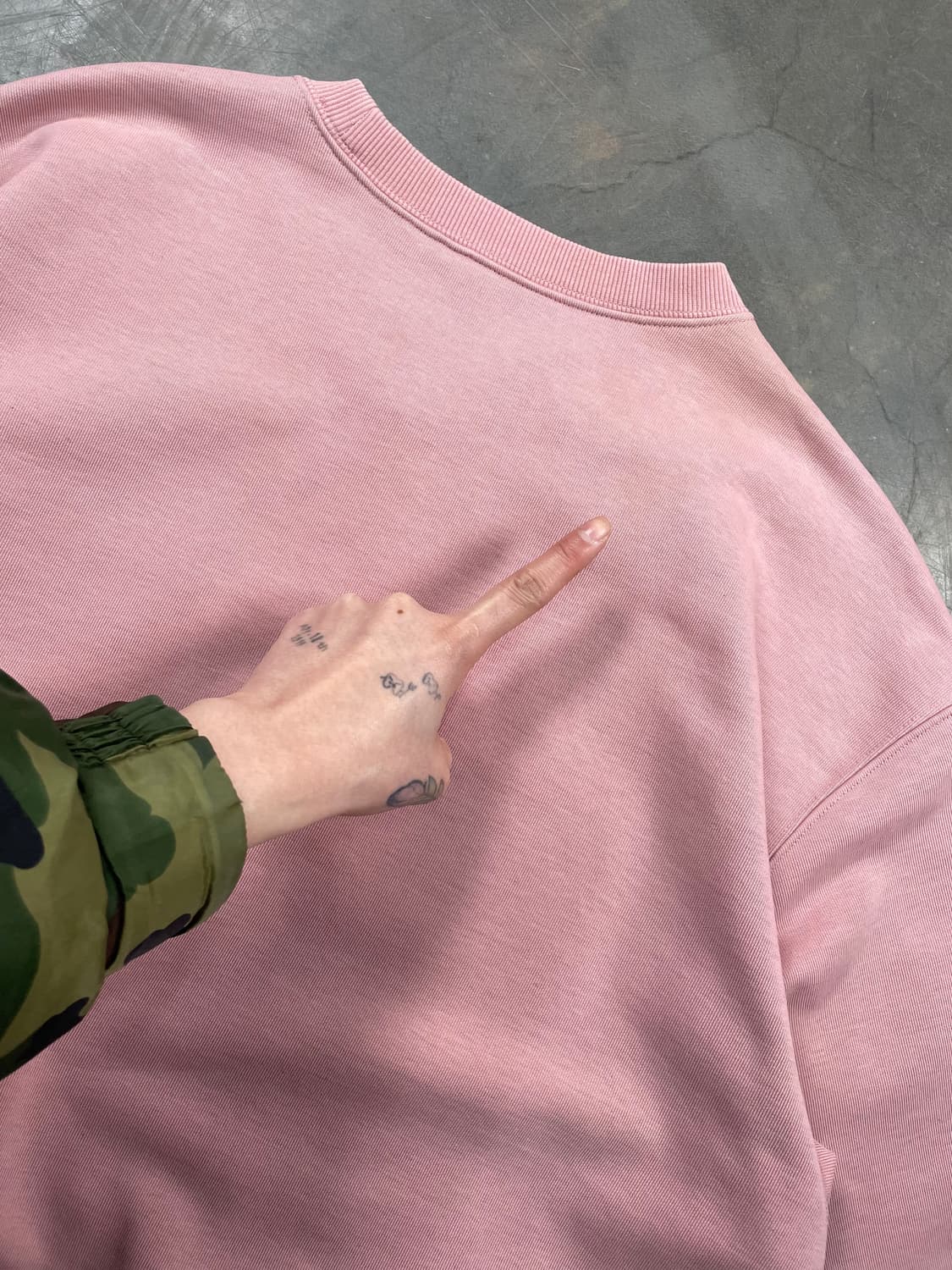 칼하트wip 크루넥 스웻셔츠 상품이미지4