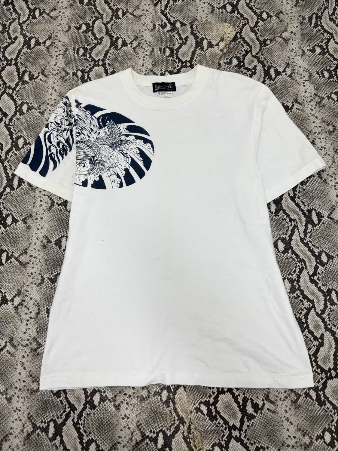 “Vintage” Oriental Print White Tee 상품이미지3