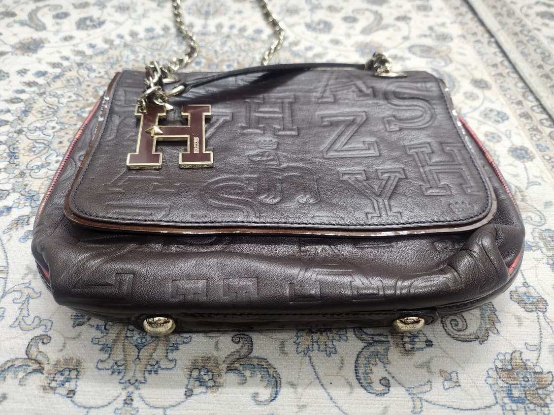 헤지스 HAZZYS 로고 엠보싱 체인 숄더백 상품이미지3