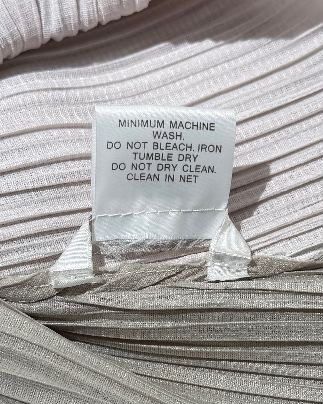 플리츠 플리즈 베이지 퍼포레이션 슬리브리스 드레스 상품이미지8