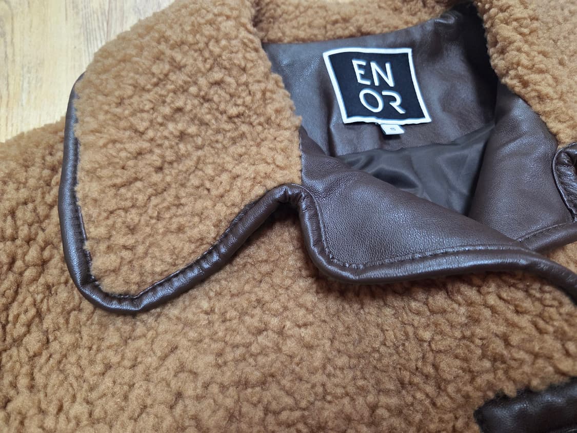 엔오르(EN OR) 오버핏 시어링 퍼코트 프리사이즈 상품이미지6