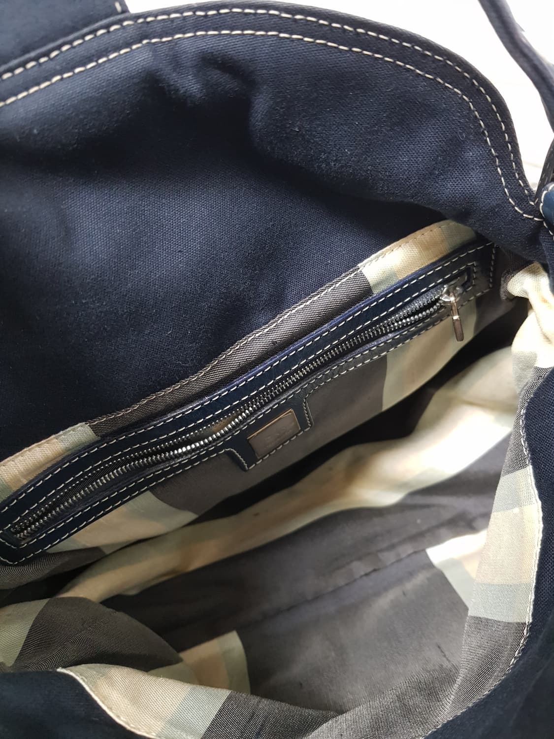 [정품] 펜디 마블로고 패브릭 숄더백 상품이미지9