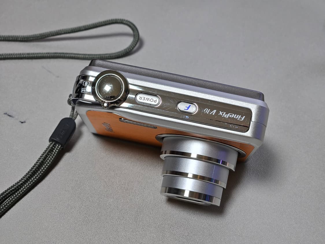 후지필름 파인픽스 v10 오렌지 디카 상품이미지3