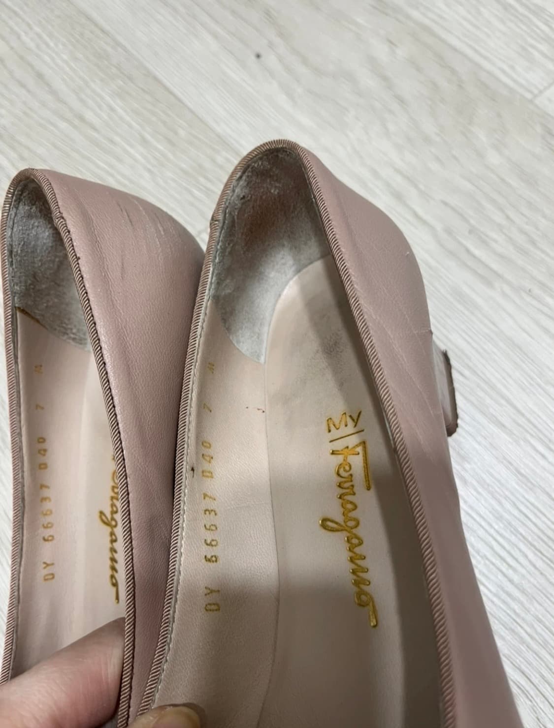 My Ferragamo 마이 페라가모 My Muse_핑크 리본 미들힐 슈 상품이미지3