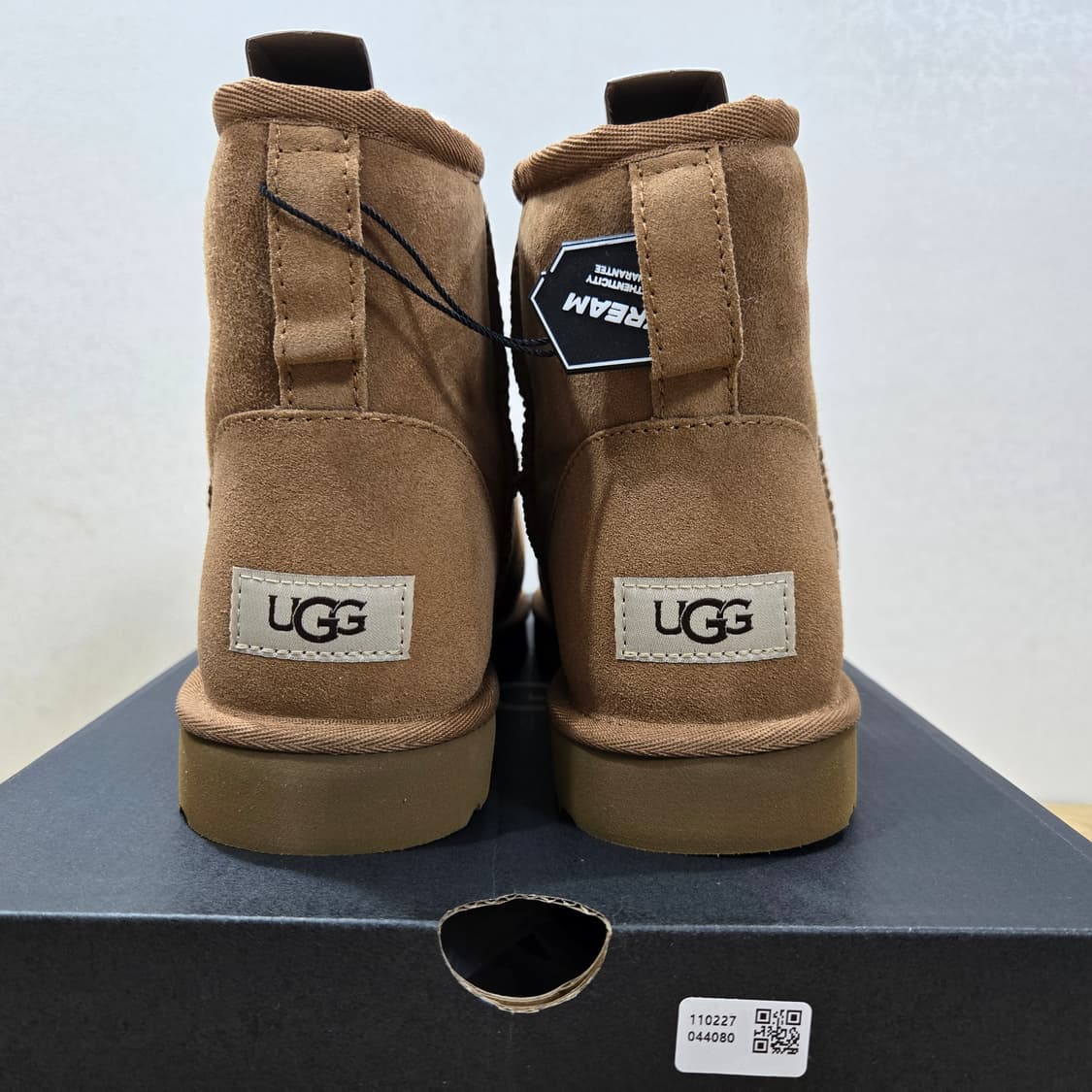 270 어그 UGG 클래식 미니 체스트넛 부츠  상품이미지3