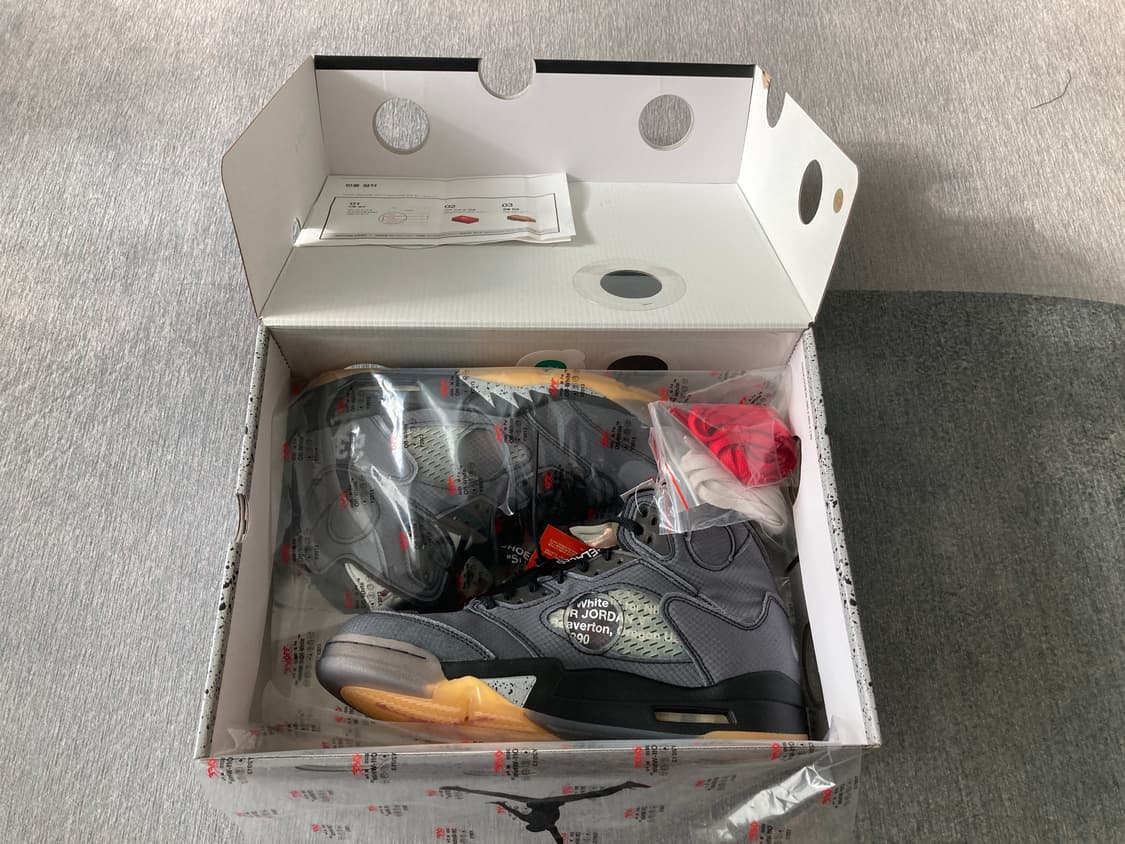 [285] 새상품 오프화이트 조던5 모슬린 블랙  상품이미지5