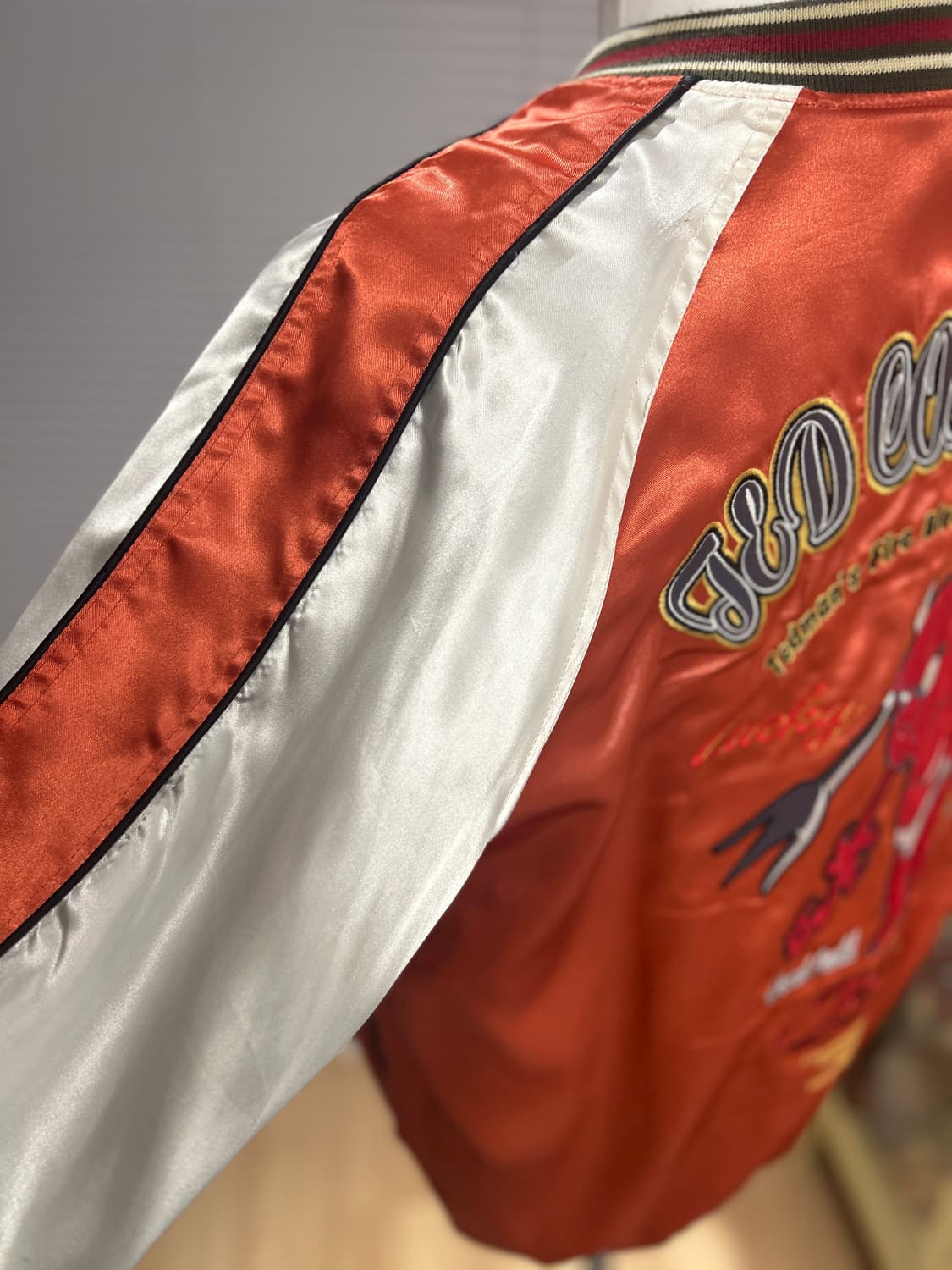 TED COMPANY 테드컴퍼니 양면 자수 수베니어 자켓 44 상품이미지8