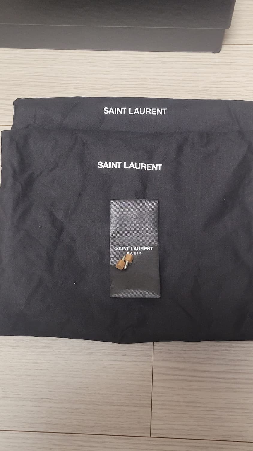 생로랑 ANJA 85 페이턴트 누드 36 사이즈 판매합니다. 상품이미지10