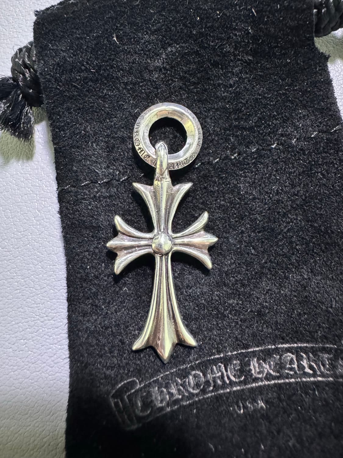 크롬하츠 타이니크로스참 상품이미지1