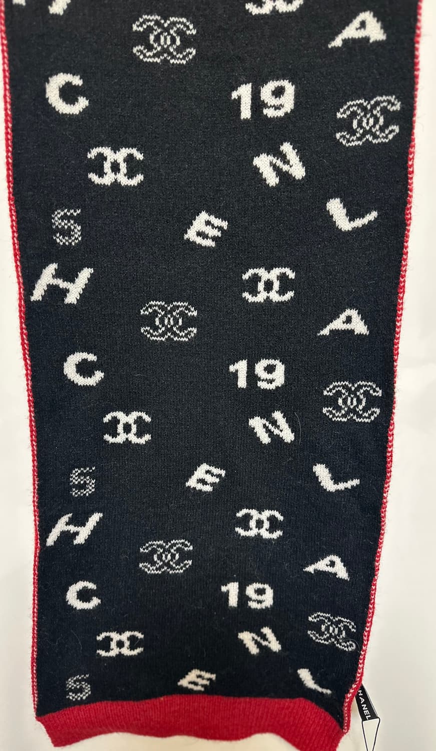 샤넬 블랙 로고 패턴 캐시미어제니머플러 상품이미지2