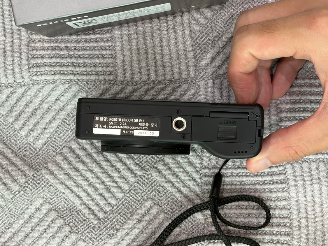 리코 GR4 모노크롬+BJ-12 배터리 세트+ SD카드 128GB 상품이미지8