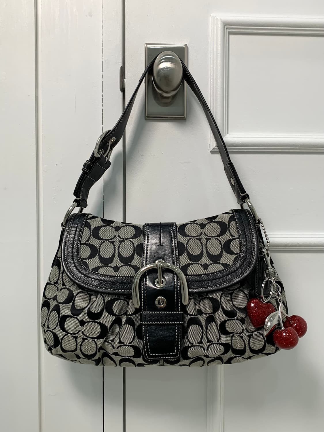 [S급] 🖤 Coach 버클 다크네이비 숄더백 상품이미지1