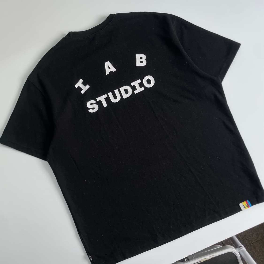 IAB Studio  아이앱 스튜디오 10주년 블랙 반팔티 상품이미지1