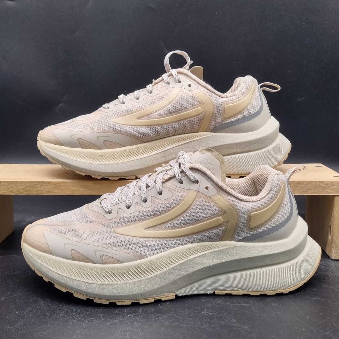 휠라 에셀레이터 플랫폼 운동화 240 상품이미지1